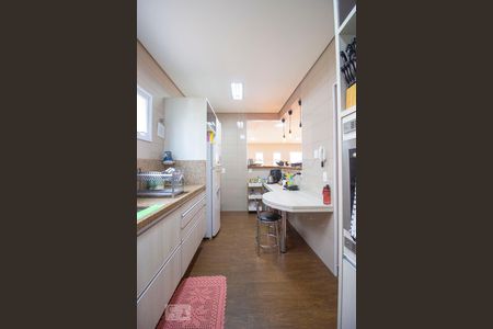 Casa à venda com 255m², 3 quartos e 2 vagasCozinha 