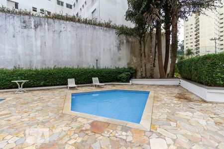 Apartamento à venda com 74m², 2 quartos e 1 vagaArea Comum Piscina