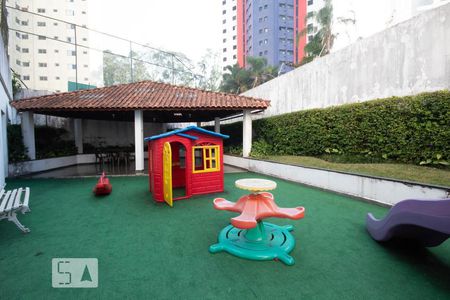 Apartamento à venda com 74m², 2 quartos e 1 vagaArea Comum Playground
