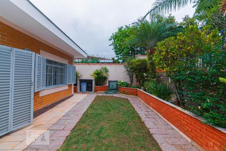 Casa à venda com 430m², 3 quartos e 6 vagasQUINTAL