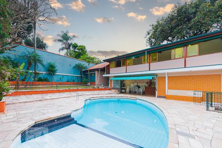 Casa à venda com 430m², 3 quartos e 6 vagasPISCINA 