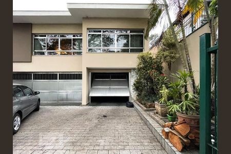 Casa à venda com 430m², 3 quartos e 6 vagasGARAGEM