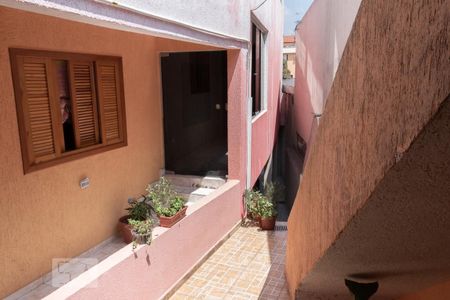 Casa à venda com 240m², 3 quartos e 2 vagas Casa à venda com 240m², 3 quartos e 2 vagasEntrada