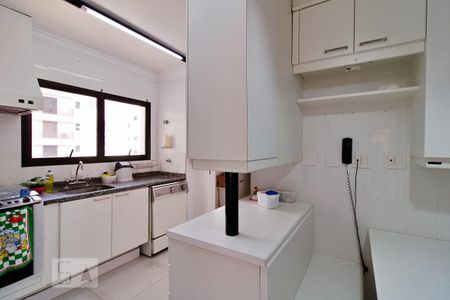 Apartamento para alugar com 135m², 3 quartos e 2 vagasCozinha