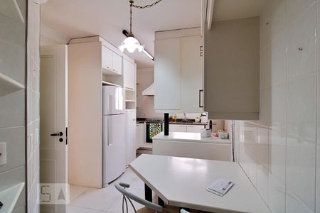 Apartamento para alugar com 135m², 3 quartos e 2 vagasCozinha