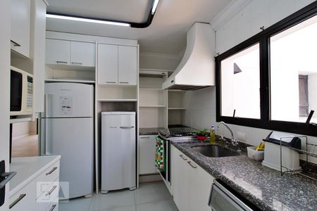 Apartamento para alugar com 135m², 3 quartos e 2 vagasCozinha