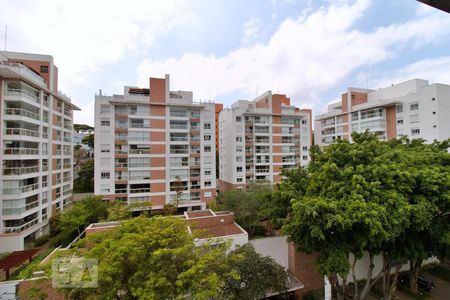 Apartamento para alugar com 135m², 3 quartos e 2 vagasVista da Suíte 1