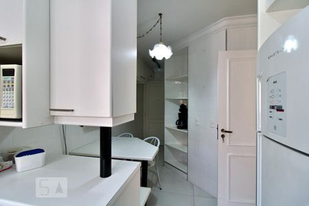 Apartamento para alugar com 135m², 3 quartos e 2 vagasCozinha