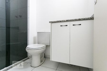 Banheiro de kitnet/studio para alugar com 1 quarto, 35m² em Brás, São Paulo