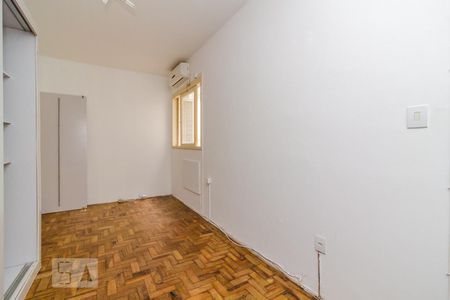 Quarto de apartamento à venda com 1 quarto, 51m² em Farroupilha, Porto Alegre