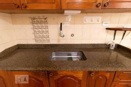 Casa à venda com 190m², 4 quartos e 2 vagas Casa à venda com 190m², 4 quartos e 2 vagasCozinha - Torneira