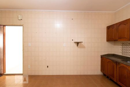 Casa à venda com 190m², 4 quartos e 2 vagas Casa à venda com 190m², 4 quartos e 2 vagasCozinha