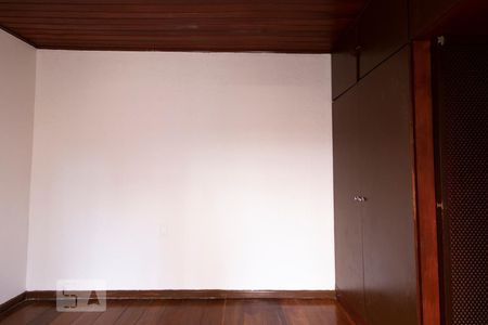 Casa à venda com 190m², 4 quartos e 2 vagas Casa à venda com 190m², 4 quartos e 2 vagasQuarto 4 - Suíte