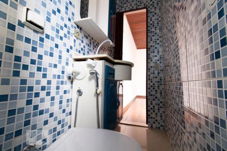 Casa à venda com 190m², 4 quartos e 2 vagas Casa à venda com 190m², 4 quartos e 2 vagasBanheiro Suíte - Quarto 4