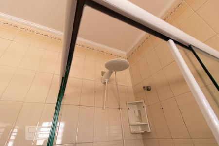 Casa à venda com 190m², 4 quartos e 2 vagas Casa à venda com 190m², 4 quartos e 2 vagasDetalhe Banheiro