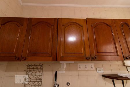 Casa à venda com 190m², 4 quartos e 2 vagas Casa à venda com 190m², 4 quartos e 2 vagasCozinha - Armários