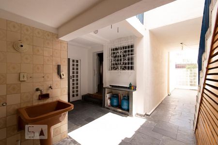 Casa à venda com 190m², 4 quartos e 2 vagas Casa à venda com 190m², 4 quartos e 2 vagasÁrea de Serviço