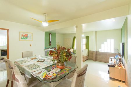 Sala de casa à venda com 3 quartos, 366m² em Morro Santana, Porto Alegre