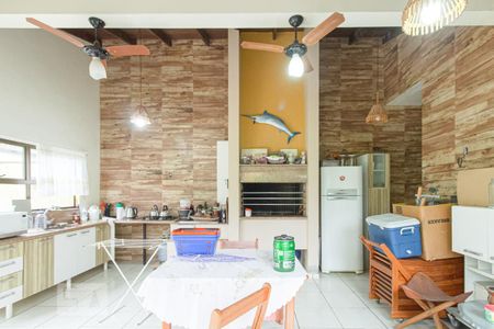 Casa à venda com 366m², 3 quartos e 3 vagasChurrasqueira