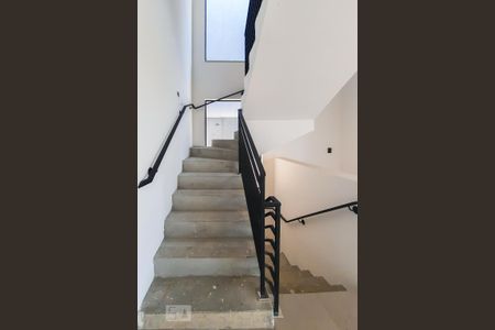 Casa à venda com 340m², 3 quartos e 6 vagasEscada