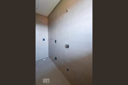 Casa à venda com 340m², 3 quartos e 6 vagasBanheiro da Suíte 1