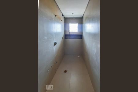 Casa à venda com 340m², 3 quartos e 6 vagasBanheiro da Suíte 1