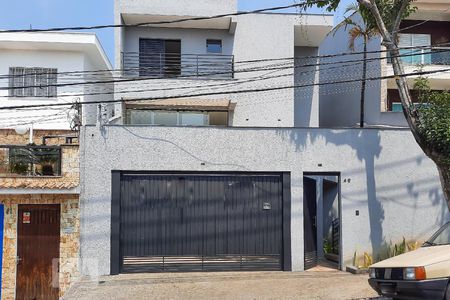 Casa à venda com 340m², 3 quartos e 6 vagasFachada