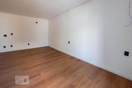 Casa à venda com 340m², 3 quartos e 6 vagasSuíte 2