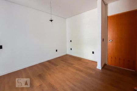 Casa à venda com 340m², 3 quartos e 6 vagasSuíte 3