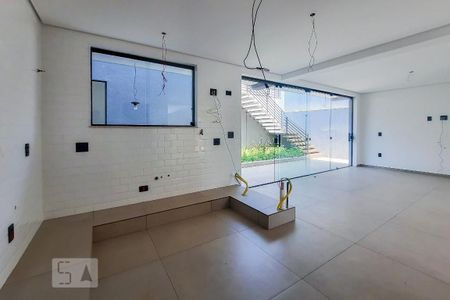 Casa à venda com 340m², 3 quartos e 6 vagasCozinha