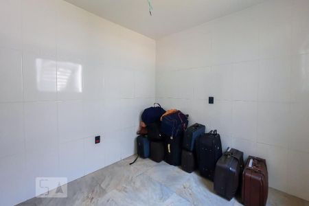 Casa à venda com 340m², 3 quartos e 6 vagasÁrea de Serviço