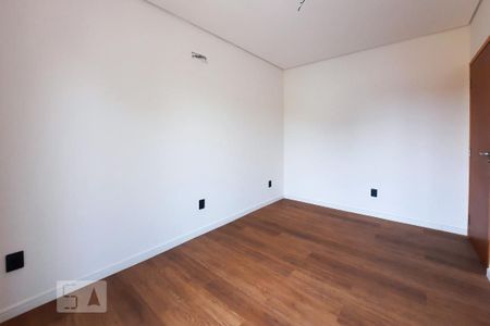 Casa à venda com 340m², 3 quartos e 6 vagasSuíte 1