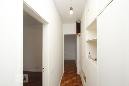 Apartamento à venda com 67m², 2 quartos e 1 vagaCorredor