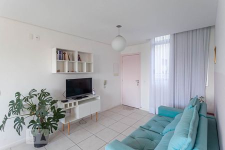 Sala  de apartamento para alugar com 3 quartos, 80m² em Centro, Belo Horizonte