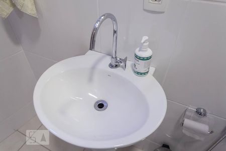 Apartamento para alugar com 80m², 3 quartos e sem vagaBanheiro da suíte 