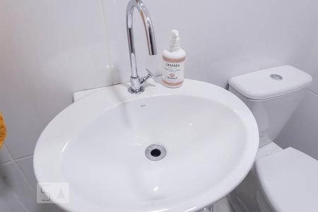 Apartamento para alugar com 80m², 3 quartos e sem vagaBanheiro social 