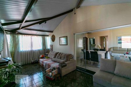 Sala de apartamento à venda com 3 quartos, 80m² em Ipiranga, Belo Horizonte