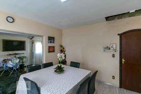 Apartamento à venda com 80m², 3 quartos e 5 vagasCopa