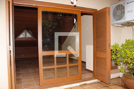 Casa de condomínio à venda com 205m², 3 quartos e 2 vagas Casa de condomínio à venda com 205m², 3 quartos e 2 vagasTerraço