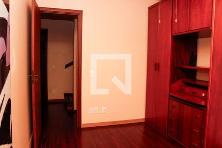 Casa de condomínio à venda com 205m², 3 quartos e 2 vagas Casa de condomínio à venda com 205m², 3 quartos e 2 vagasQuarto 2