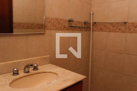 Casa de condomínio à venda com 205m², 3 quartos e 2 vagas Casa de condomínio à venda com 205m², 3 quartos e 2 vagasBanheiro Social