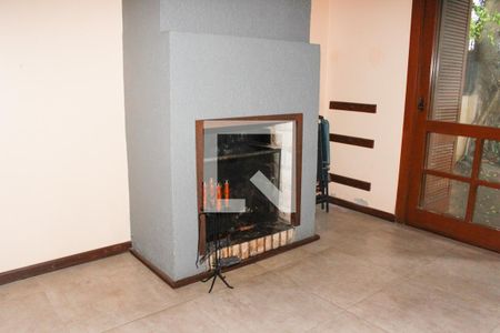 Casa de condomínio à venda com 205m², 3 quartos e 2 vagas Casa de condomínio à venda com 205m², 3 quartos e 2 vagasLareira