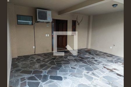 Casa de condomínio à venda com 205m², 3 quartos e 2 vagas Casa de condomínio à venda com 205m², 3 quartos e 2 vagasGaragem