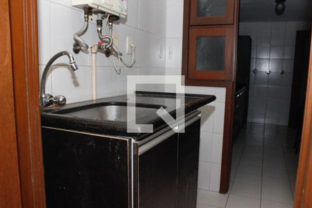 Casa de condomínio à venda com 205m², 3 quartos e 2 vagas Casa de condomínio à venda com 205m², 3 quartos e 2 vagasÁrea de Serviço