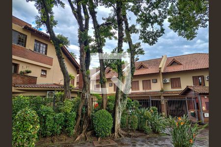 Casa de condomínio à venda com 205m², 3 quartos e 2 vagas Casa de condomínio à venda com 205m², 3 quartos e 2 vagasFachada do condomínio