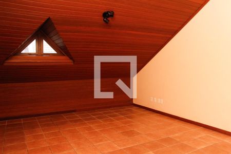 Casa de condomínio à venda com 205m², 3 quartos e 2 vagas Casa de condomínio à venda com 205m², 3 quartos e 2 vagasSótão