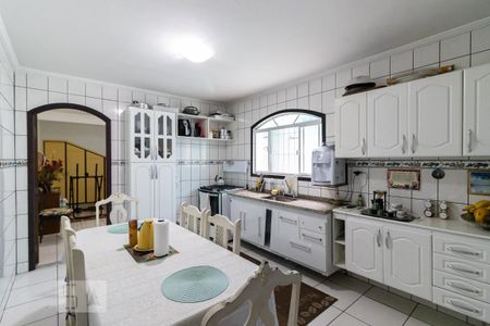 Casa à venda com 240m², 4 quartos e 2 vagasCozinha