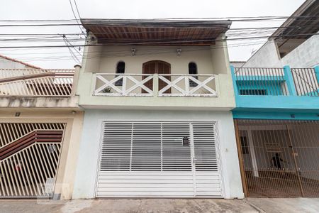 Casa à venda com 240m², 4 quartos e 2 vagasFachada