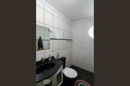 Casa à venda com 240m², 4 quartos e 2 vagasBanheiro 2