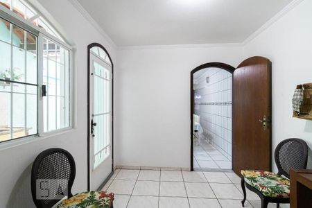 Casa à venda com 240m², 4 quartos e 2 vagasSala casa 2